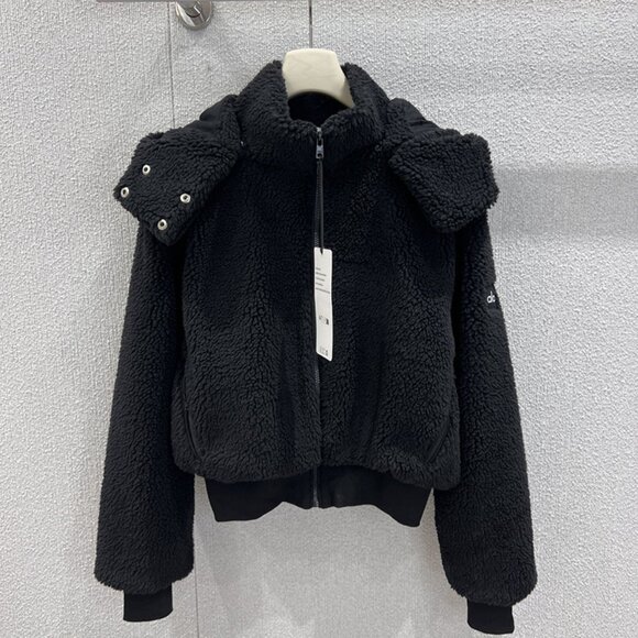 ALO Yoga Jackets & Blazers - Alo Yoga Black Shearling Short Jacket